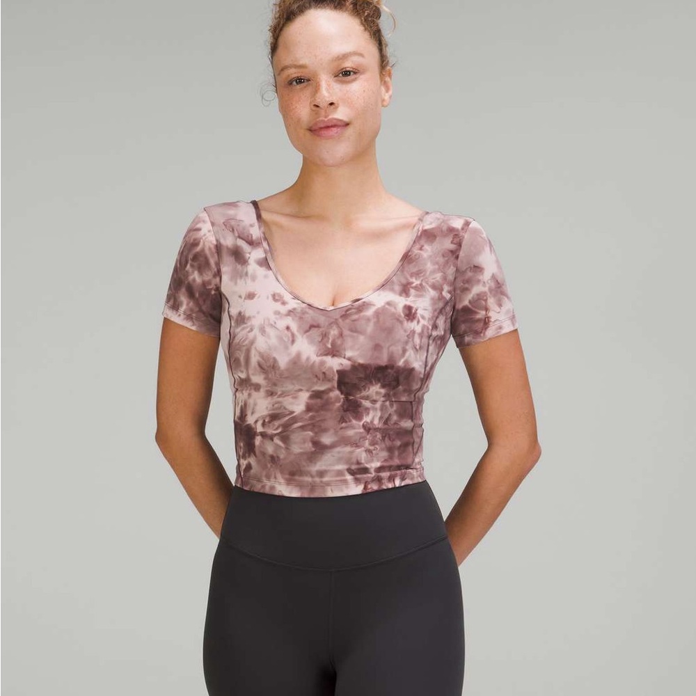 Lululemon Align T-Shirt
Diamond Dye Mink Bery Lunar Rock Shadow Grey